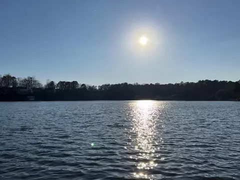 8486 Lake Dr, Snellville, GA 30039