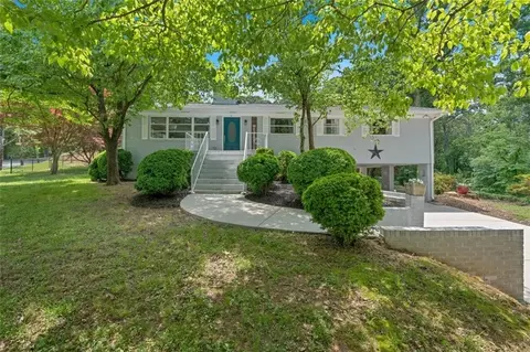 1081 Lakemont Dr, Gainesville, GA 30501