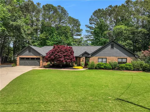 5140 Amsterdam Ct SW, Lilburn, GA 30047