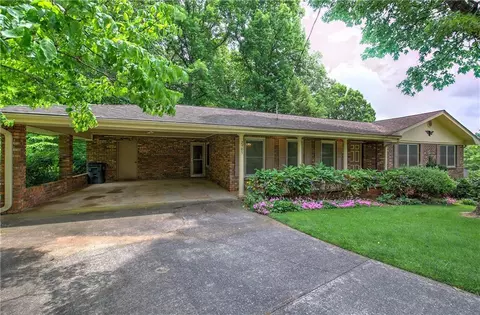 2905 Surrey Ln SW, Marietta, GA 30060