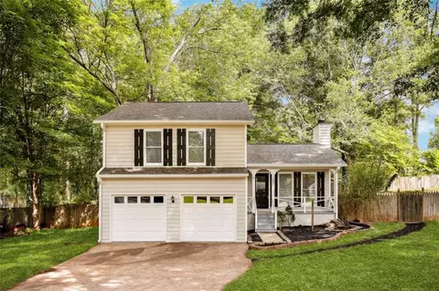 482 Natasha Dr, Auburn, GA 30011
