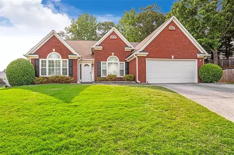 171 Sandhurst Ct, Suwanee, GA 30024