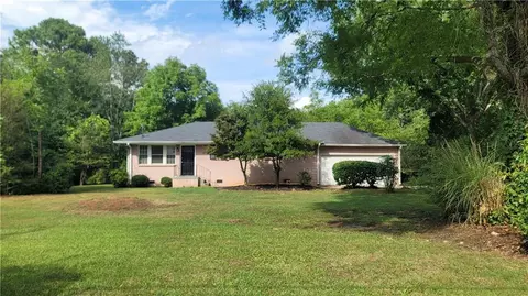 5354 Stagecoach Rd, Ellenwood, GA 30294