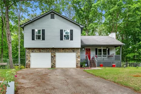 330 White Oak St, Dallas, GA 30157