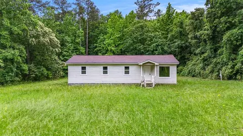 135 Wayne J Stokes Blvd, Stockbridge, GA 30281