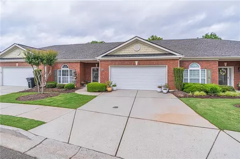 129 Holiday Rd #33, Buford, GA 30518