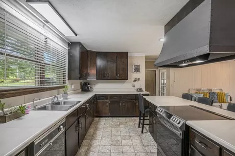 143 Rustic Rd, Stockbridge, GA 30281 photo 8