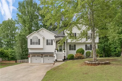 211 Sable Trace Dr, Acworth, GA 30102