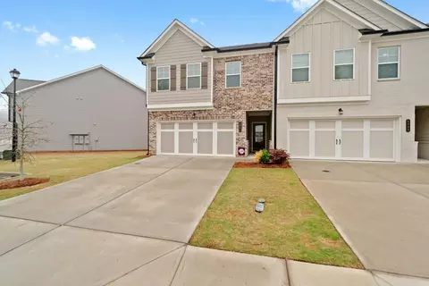 5056 Silver Fox Trl, Oakwood, GA 30566