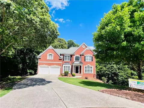 835 River Trace Ct, Suwanee, GA 30024