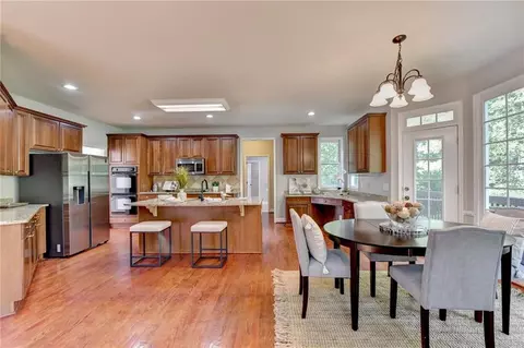 835 River Trace Ct, Suwanee, GA 30024 photo 17
