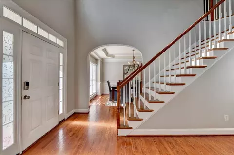 835 River Trace Ct, Suwanee, GA 30024 photo 4