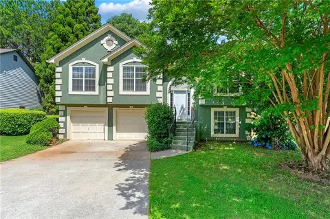 2355 Eagle Pointe Ct, Lawrenceville, GA 30044