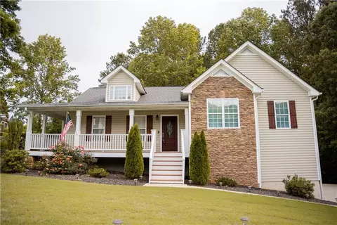 169 Barrington Dr, Hiram, GA 30141