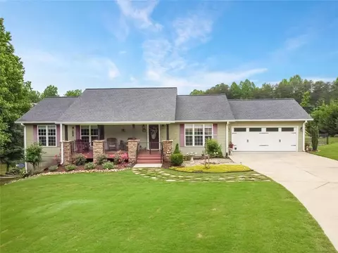 125 Featherwood Dr, Cornelia, GA 30531