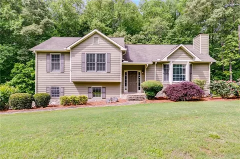 766 Nottingham Dr, Douglasville, GA 30134