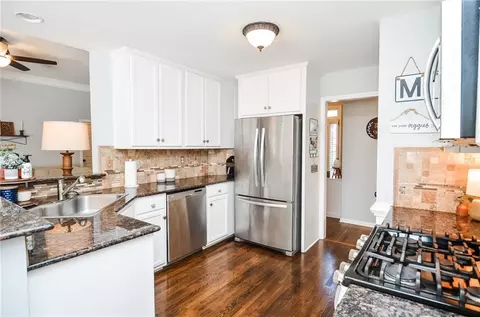 Kitchen - 3483 Flat Run Dr, Bethlehem, GA 30620 photo 5 of 9