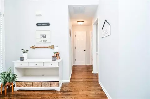 Entry Way - 3483 Flat Run Dr, Bethlehem, GA 30620 photo 6 of 11