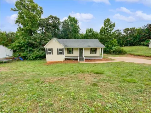 50 Hunters Ridge Dr, Covington, GA 30014