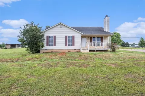 1190 Beck Rd, Hull, GA 30646
