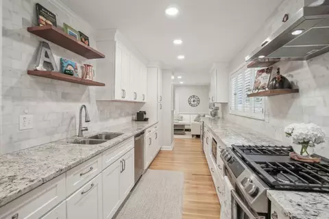3668 Abbotts Bridge Rd, Duluth, GA 30096 photo 12