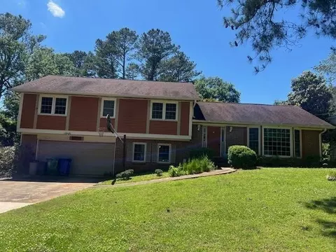 1029 Vineyard Cir, Stone Mountain, GA 30083