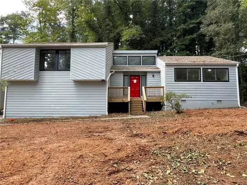 600 Rock Shadow Ct, Stone Mountain, GA 30087