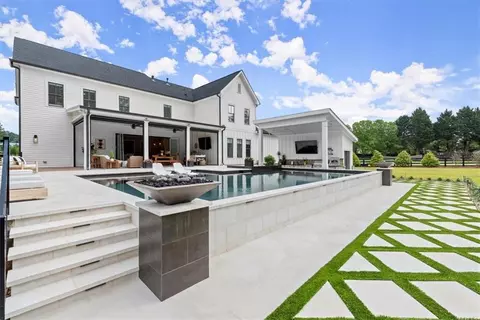 668 Bit Oluck Dr, Suwanee, GA 30024 photo 60