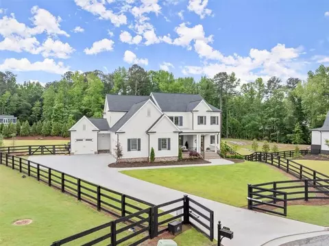 668 Bit Oluck Dr, Suwanee, GA 30024 photo 2
