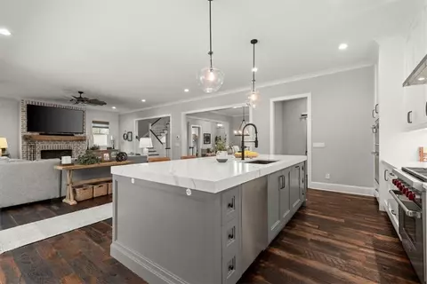 668 Bit Oluck Dr, Suwanee, GA 30024 photo 13