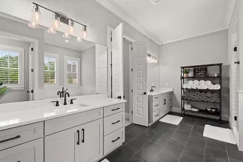 668 Bit Oluck Dr, Suwanee, GA 30024 photo 28