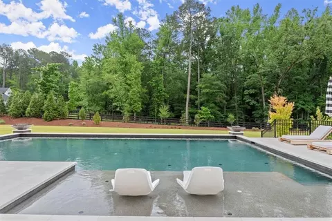668 Bit Oluck Dr, Suwanee, GA 30024 photo 80