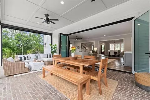 668 Bit Oluck Dr, Suwanee, GA 30024 photo 18