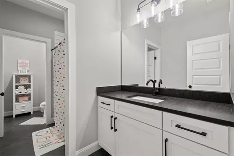 668 Bit Oluck Dr, Suwanee, GA 30024 photo 46
