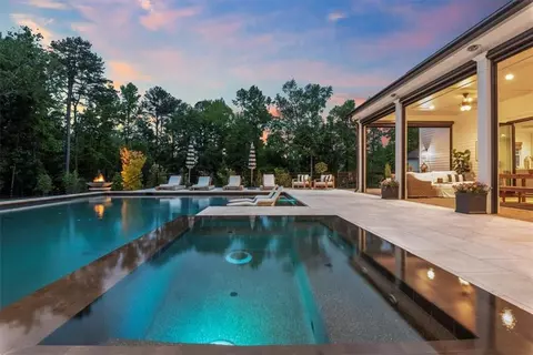 668 Bit Oluck Dr, Suwanee, GA 30024 photo 59