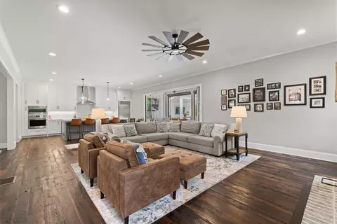 668 Bit Oluck Dr, Suwanee, GA 30024 photo 19
