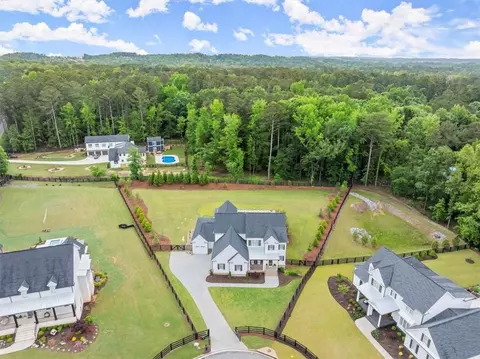 668 Bit Oluck Dr, Suwanee, GA 30024 photo 6