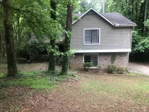 5023 N Woodbridge Trl, Stone Mountain, GA 30088