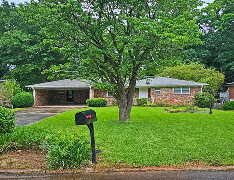 3282 Betty Cir, Decatur, GA 30032