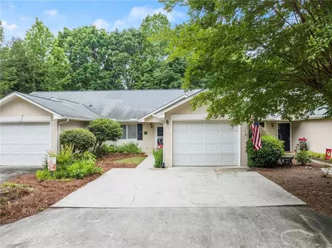 3961 Hidden Hollow Dr, Gainesville, GA 30506