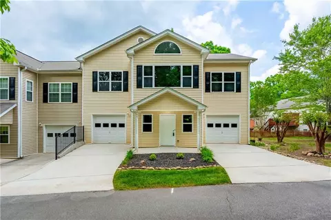 266 Pointe Cir, Dahlonega, GA 30533
