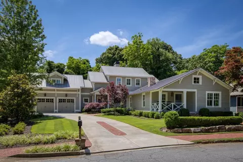 868 Thomas St, Roswell, GA 30075