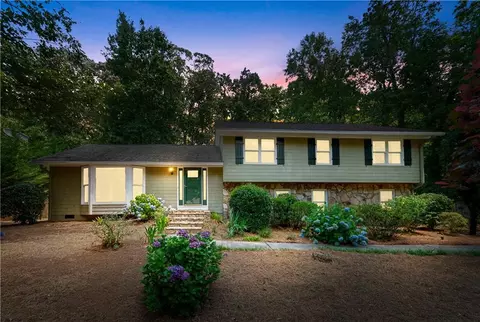 4569 Pond Ln, Marietta, GA 30062