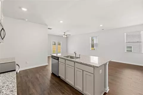 11955 Conrad Cir, Hampton, GA 30228 photo 12