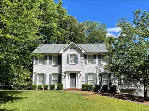 310 Spindletree Trce, Roswell, GA 30076