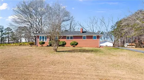 2020 Old Lost Mountain Rd, Powder Springs, GA 30127