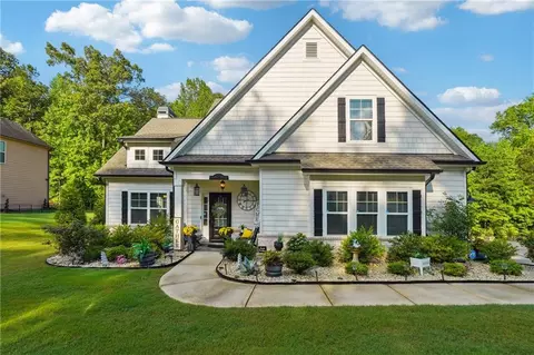 155 Edgewater Trl, Fayetteville, GA 30215