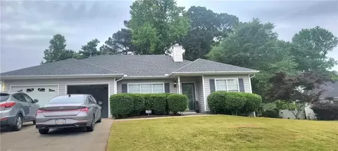 371 Players Cir, Fayetteville, GA 30215