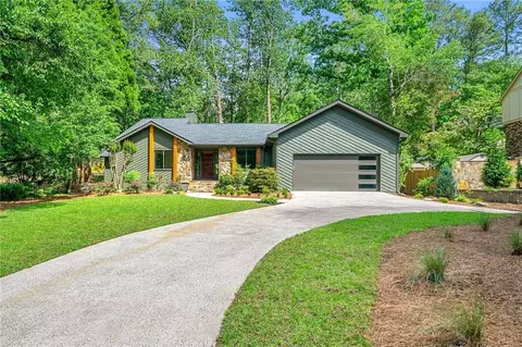 321 Somerset Ln SE, Marietta, GA 30067
