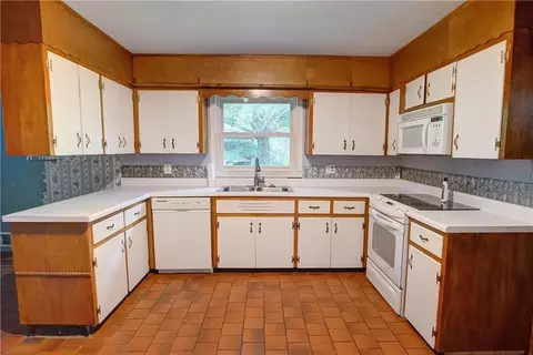 113 Valley Cir, Calhoun, GA 30701 photo 8
